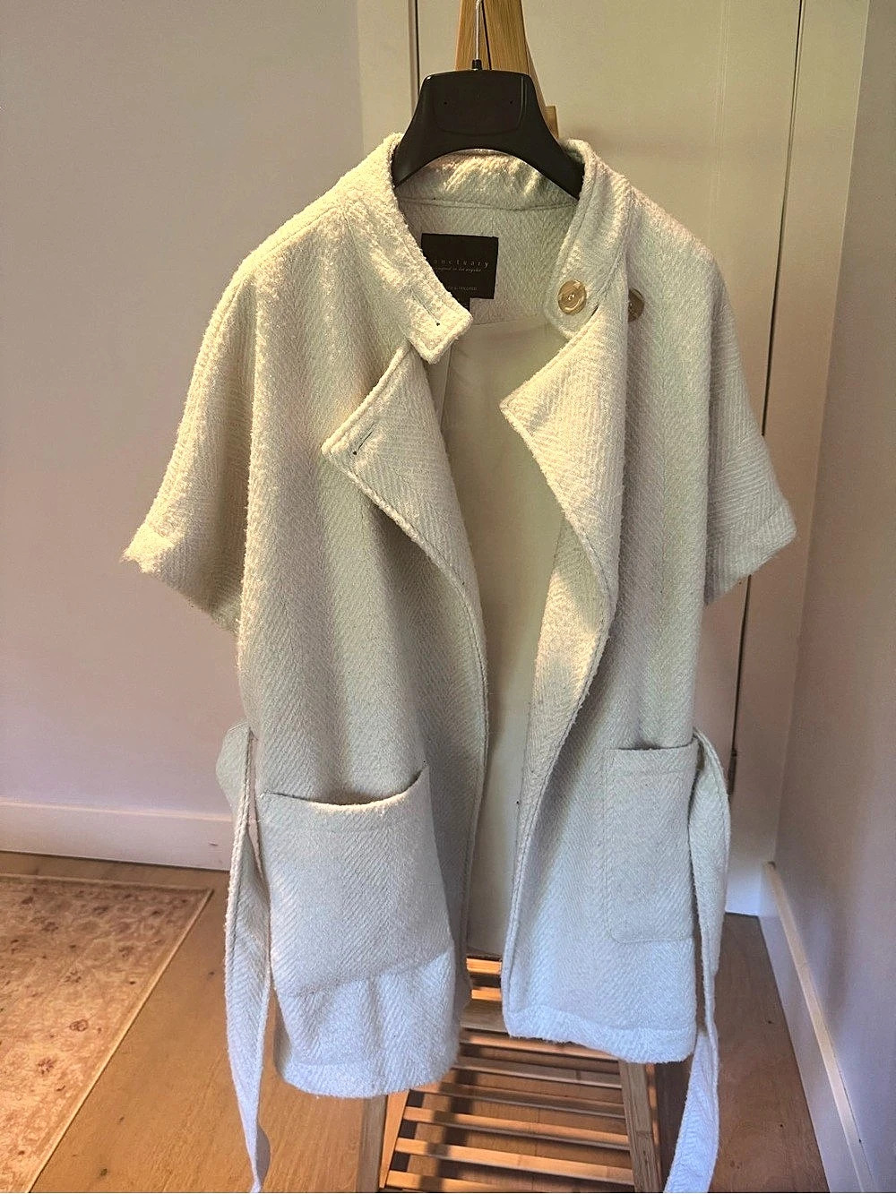 Sanctuary Women's Wrap Cape in White Size XS Like New